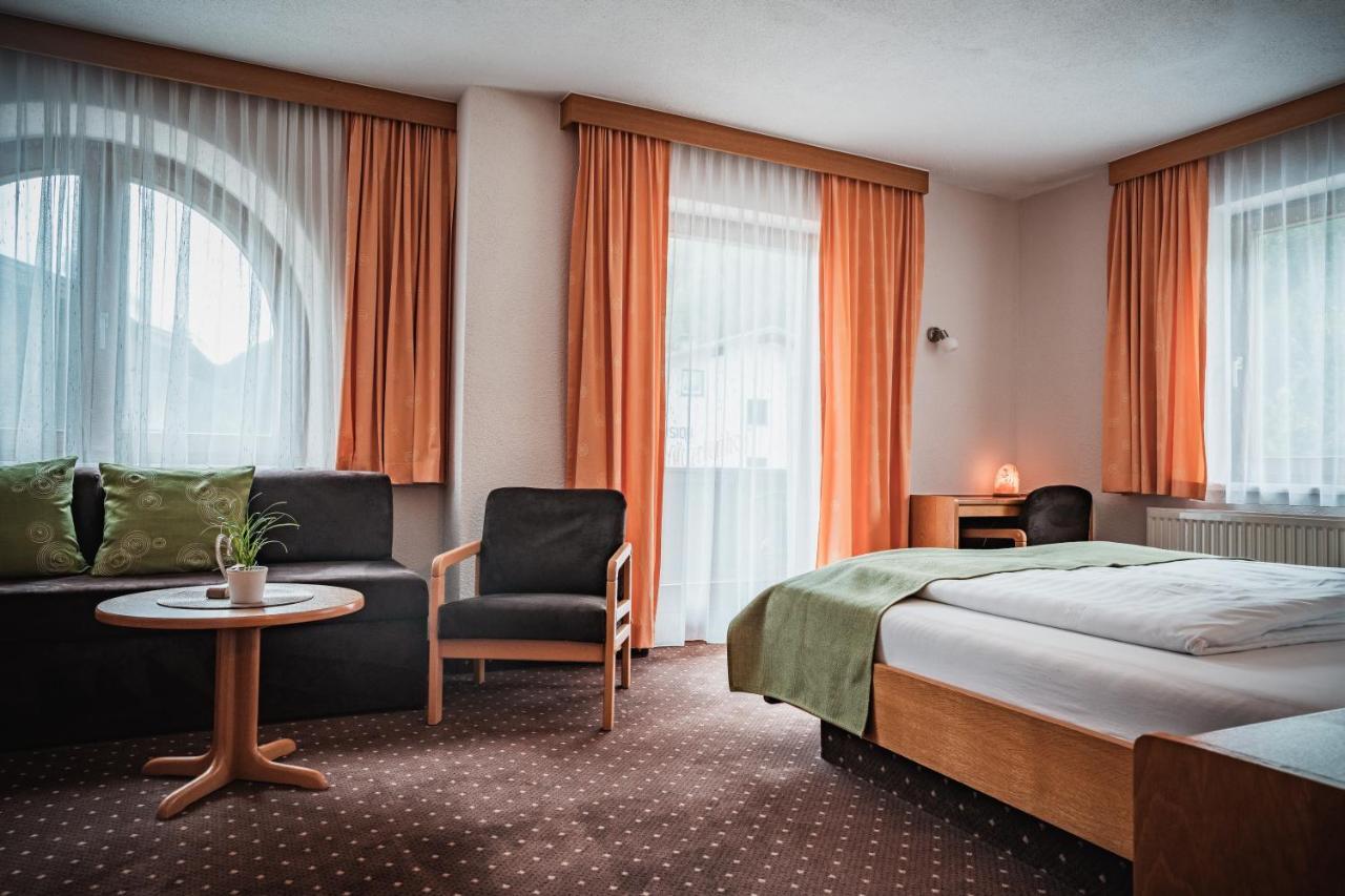 Hotel Garni Romantika Sankt Leonhard im Pitztal Exterior foto