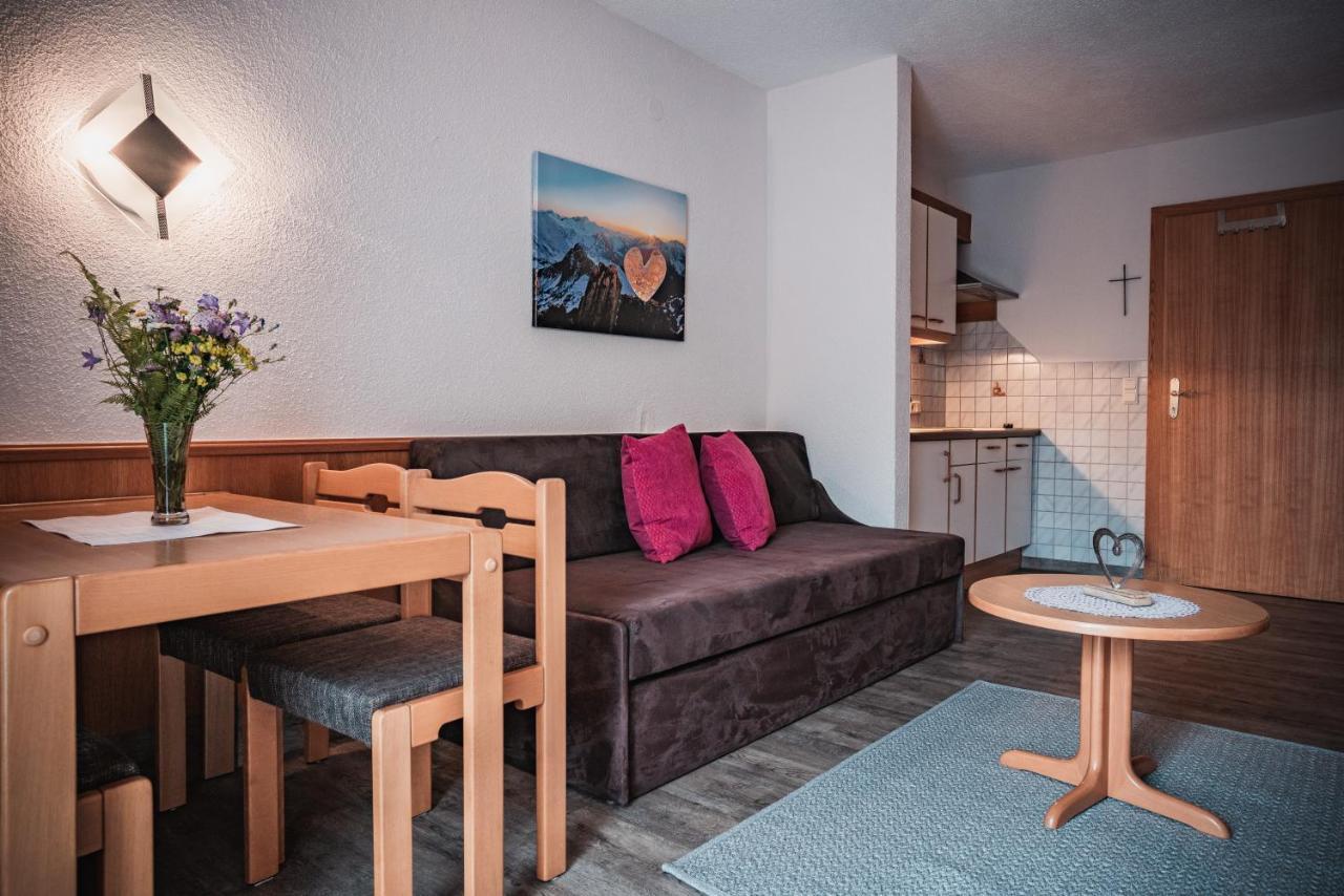 Hotel Garni Romantika Sankt Leonhard im Pitztal Exterior foto